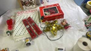 lot 208 image: Vintage Holiday and Christmas Decor