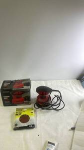 lot 211 image: Tool Shop Random Orbit Sander with 15 Sanding Discs and Original Box