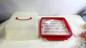 lot 221 image: Lock & Lock Plastic Cake Carrier with Red Handle