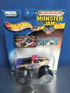 lot 44 image: Hot Wheels monster jam #27 Virginia giant