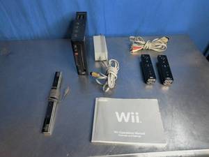 lot 50 image: Nintendo Wii console