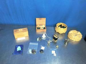 lot 58 image: Vintage Item Junk Drawer Lot