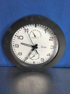 lot 84 image: La Crosse Technology Clock