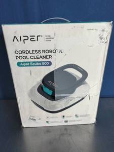 lot 91 image: Aiper Scuba 800 Cordless Robotic Pool Vacuum