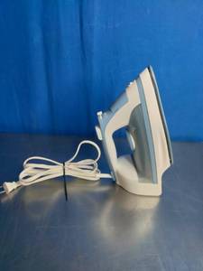 lot 26 image: Hamilton Beach Durathon Nonstick Iron