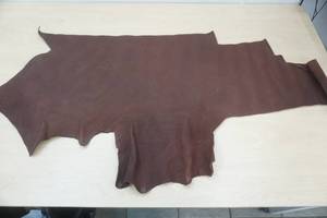 lot 21 image: Brown Leather
