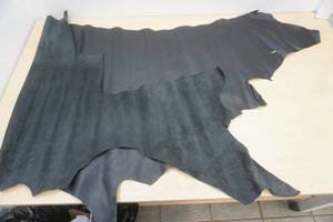 lot 34 image: Black Leather
