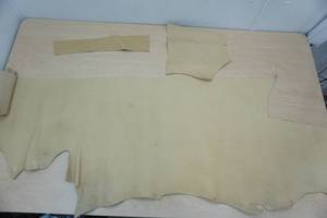 lot 52 image: Tan Leather (3 pieces)