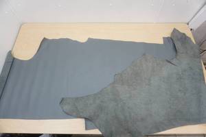 lot 60 image: Grey Leather