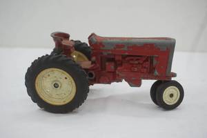 lot 118 image: Vintage Diecast Tractor