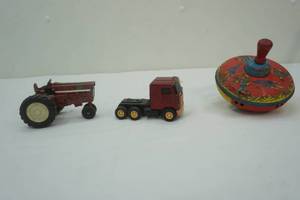lot 126 image: Vintage Toys Diecast Tractor, Tin Top, & Buddy L Semi