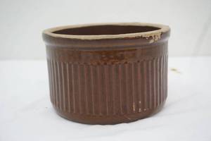 lot 128 image: VintageAntique Stoneware Crock or Bean Pot