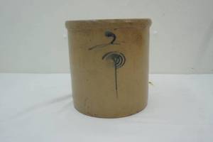 lot 129 image: Antique Stoneware Crock Bee sting 2-Gallon