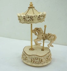 lot 140 image: Music Box Carousel Canopy Chariots of Fire
