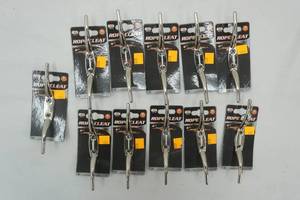 lot 206 image: 6 Rope Cleats NEW (11ct)