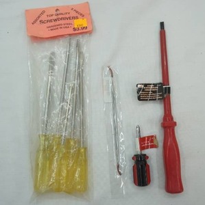 lot 234 image: NEW Screwdrivers & Pick Tool
