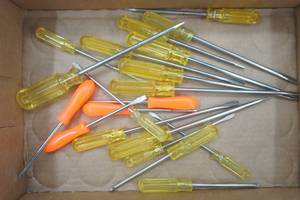 lot 258 image: 20ct NEW Screwdrivers (variety)