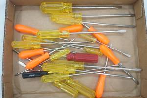 lot 260 image: 20ct NEW Screwdrivers (variety)