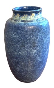 lot 39R image: LL - Vintage Roseville Imperial II Blue 1930 Vintage Art Deco Pottery Ceramic Vase 477-9