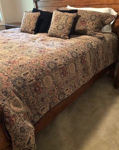 lot 99R image: LL - King Size Bedding Set with Comforter, Four King Pillows, and Four Accent Pillows