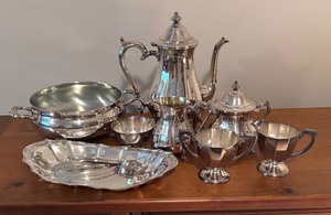 lot 132R image: LL - Vintage Silver Plated Pot, Platter, Creamer Pitchers, Sugar Dish and More