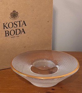 lot 137R image: LL - Kosta Boda Limelight Gold Hurricane Candle Holder