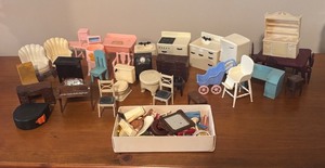 lot 177R image: LL - Vintage Doll Furniture and Accessories Collection with Kitchen and Living Room Pieces