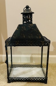 lot 106C image: LL - 20-Inch Vintage Black Metal and Glass Lantern