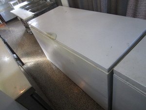 lot 3 image: Frigidaire Chest Freezer 28x61x35