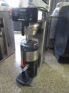 lot 16 image: Bunn Coffee Maker 10x23x34