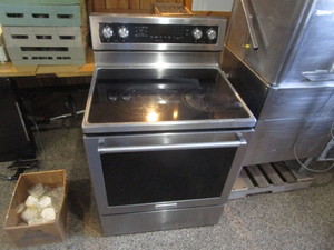lot 55 image: Kitchen Aid Convection Oven