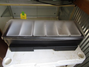 lot 78 image: Bar Mixed Drink Garnish Tray