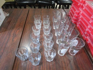 lot 102 image: (10) 6 Beer Glasses & (13) 3 12 Drink Glasses