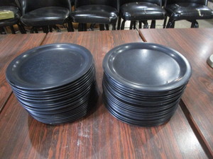 lot 107 image: (44) 10 Plates