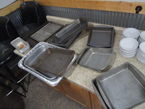lot 119 image: Misc Pans & Sheets