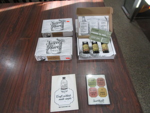 lot 143 image: (4) Sweet Haven Mixed Drink Tonic Gift Boxes Burbon Connoisseurs