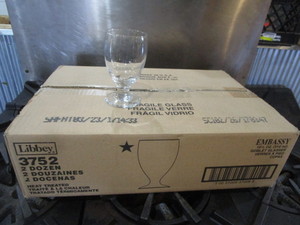 lot 99 image: (24) 5 14 Water Glasses