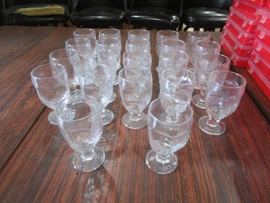 lot 101 image: (22) 5 14 Water Glasses