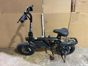 lot 1 image: Jetson Atlas Fat Tire Electric, Pedal Asst, 15m range, 14 Wheels, 20 Bike