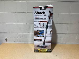 lot 21 image: Shark Pet Pro Cordless Stick Vacuum with PowerFins and MultiFLEX