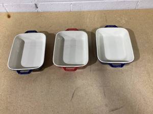 lot 358 image: LOT OF 3 Ceramic STAUB Cookware