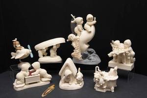 lot 59 image: Collection of Snowbabies Figurines #5