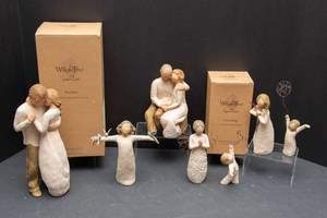lot 23 image: Set of 7 Willow Tree Figurines  2 in Original Boxes