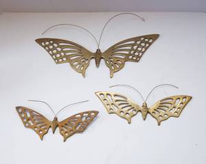 lot 25 image: Set of 3 Vintage Mid-Century Brass Butterfly Wall Hangings