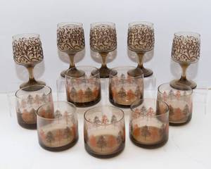 lot 37 image: Lot of Vintage Glassware  1970s Autumn Trees Tumblers & Libbey Prado Wine Glasses