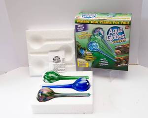 lot 40 image: Set of 3 Small Aquaglobes  New in Box