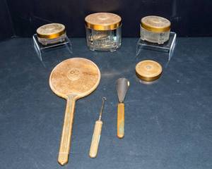 lot 73 image: Vintage 7-Piece Vanity Set