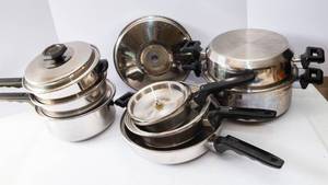 lot 100 image: Set of 7 Kitchen Craft Pots & Pans with Lids  Stainless Steel