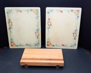 lot 113 image: Set of 2 Corning Glass Counter Savers & Wood Cutting Board
