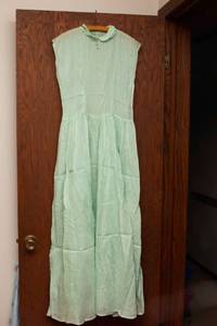 lot 139 image: Mint Green Bridesmaid Dress  Hand-Sewn, Size Small